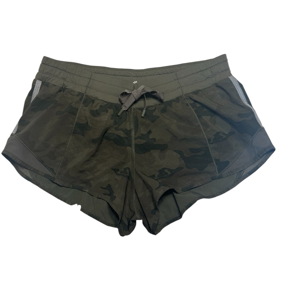 Lululemon Athletica Hotty Hot Camo Shorts - Picture 4 of 9